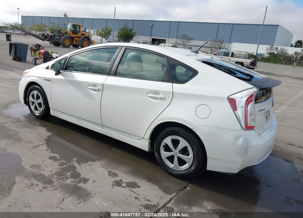 2013 TOYOTA PRIUS VIN: JTDKN3DU8D5565906