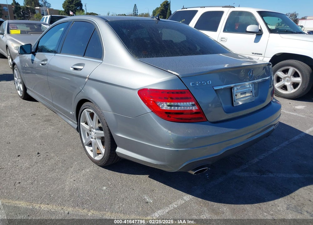 2013 MERCEDES-BENZ C VIN: WDDGF4HB7DA758529