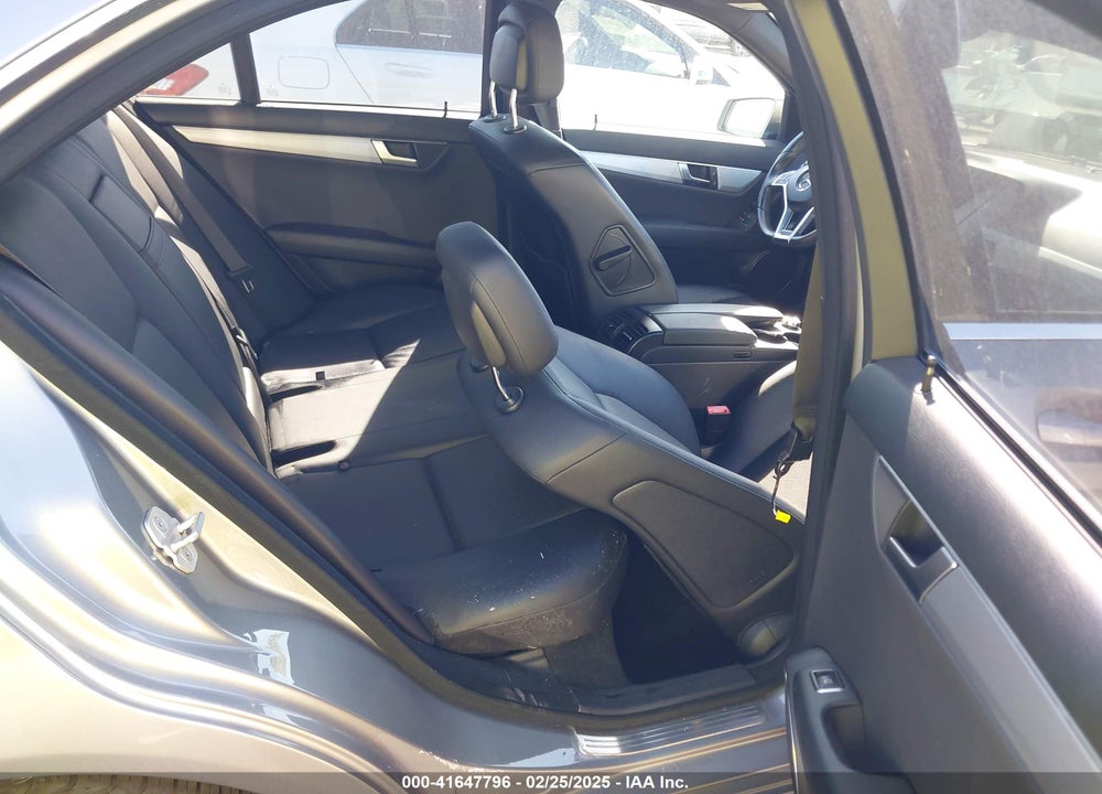 2013 MERCEDES-BENZ C VIN: WDDGF4HB7DA758529