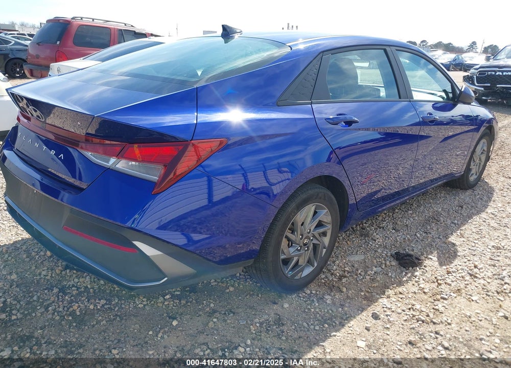 2024 HYUNDAI ELANTRA SEL VIN: KMHLM4DG9RU668803