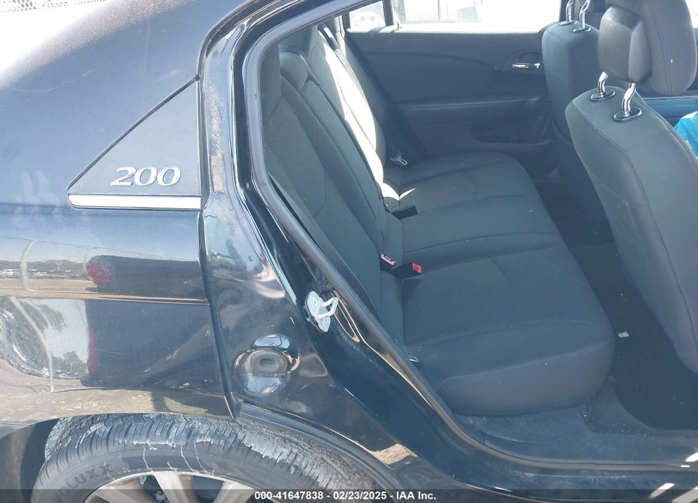 2011 CHRYSLER 200 VIN: 1C3BC1FB1BN606531