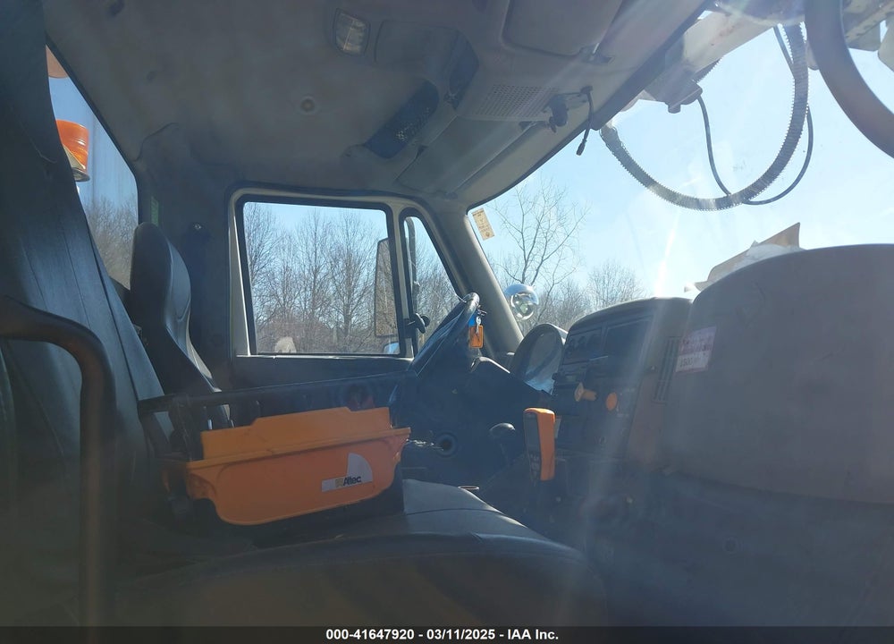 2009 INTERNATIONAL 4000 4400 VIN: 1HTMKAAR49H049878
