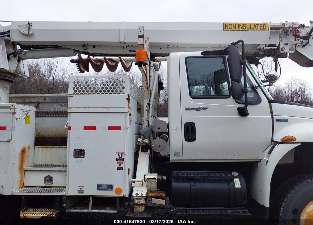 2009 INTERNATIONAL 4000 4400 VIN: 1HTMKAAR49H049878