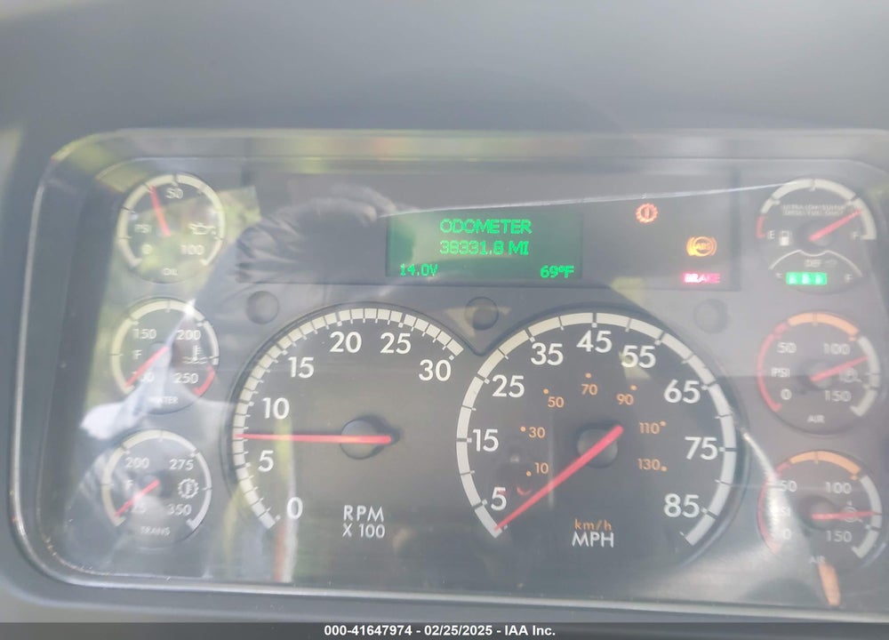 2018 FREIGHTLINER M2 106 VIN: 1FVACXFCXJHJZ2816