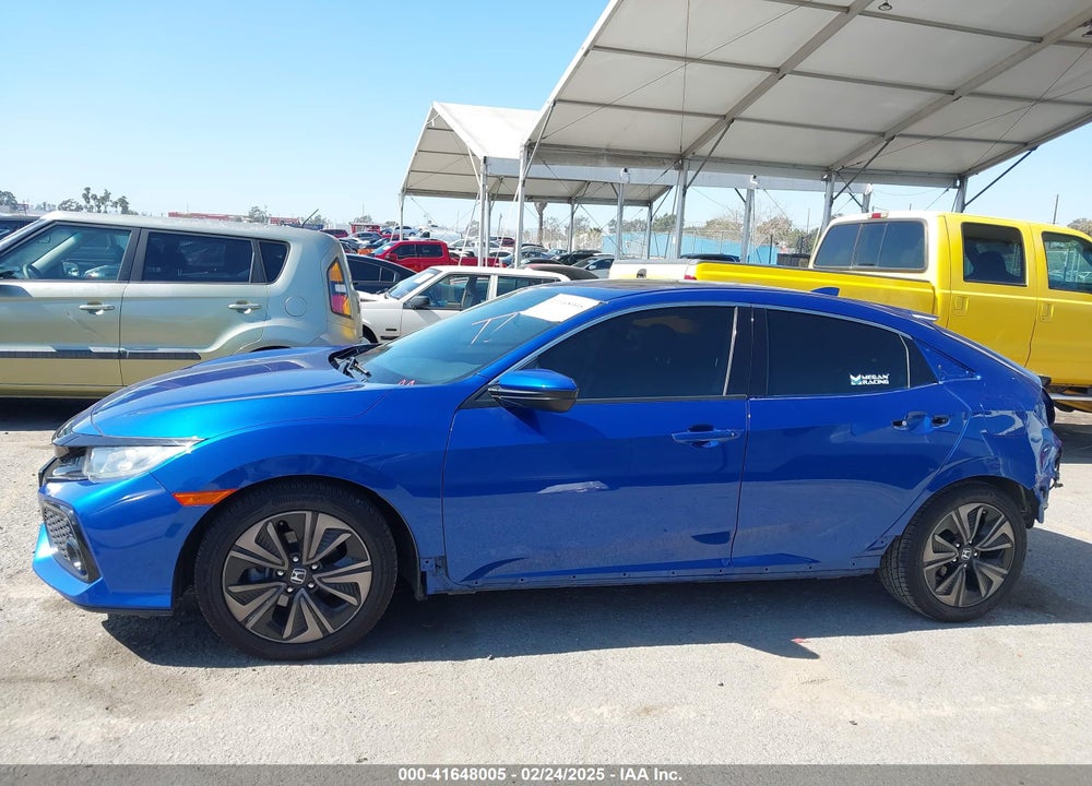 2018 HONDA CIVIC VIN: SHHFK7H5XJU414742