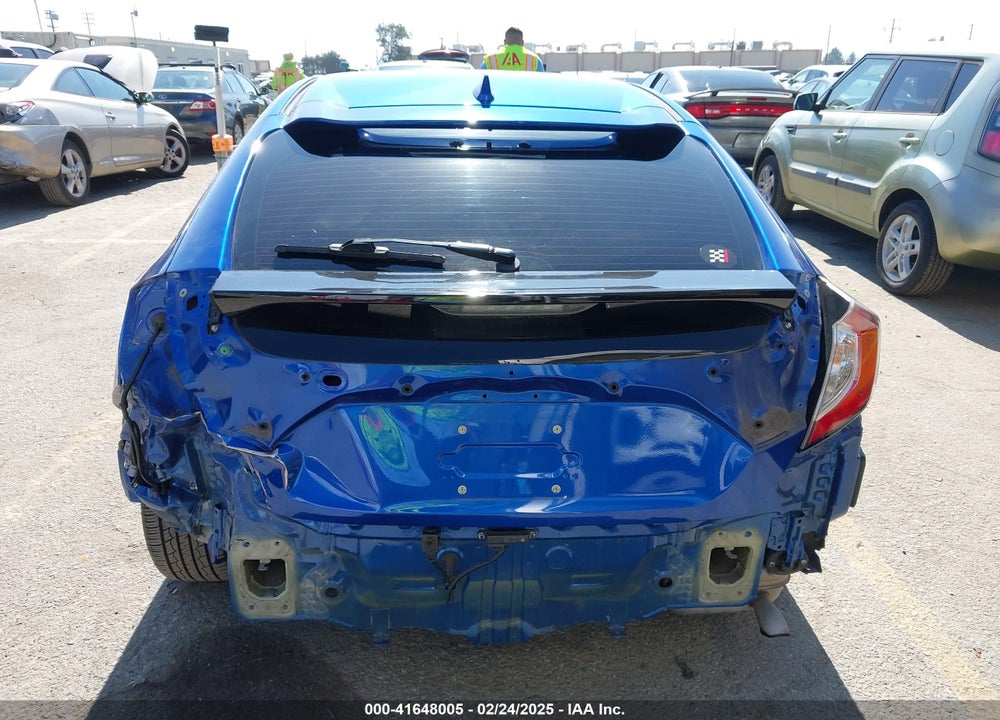 2018 HONDA CIVIC VIN: SHHFK7H5XJU414742