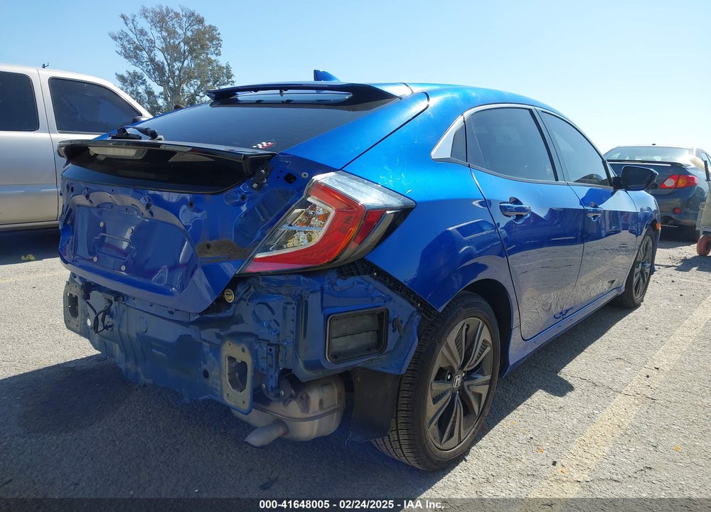 2018 HONDA CIVIC VIN: SHHFK7H5XJU414742