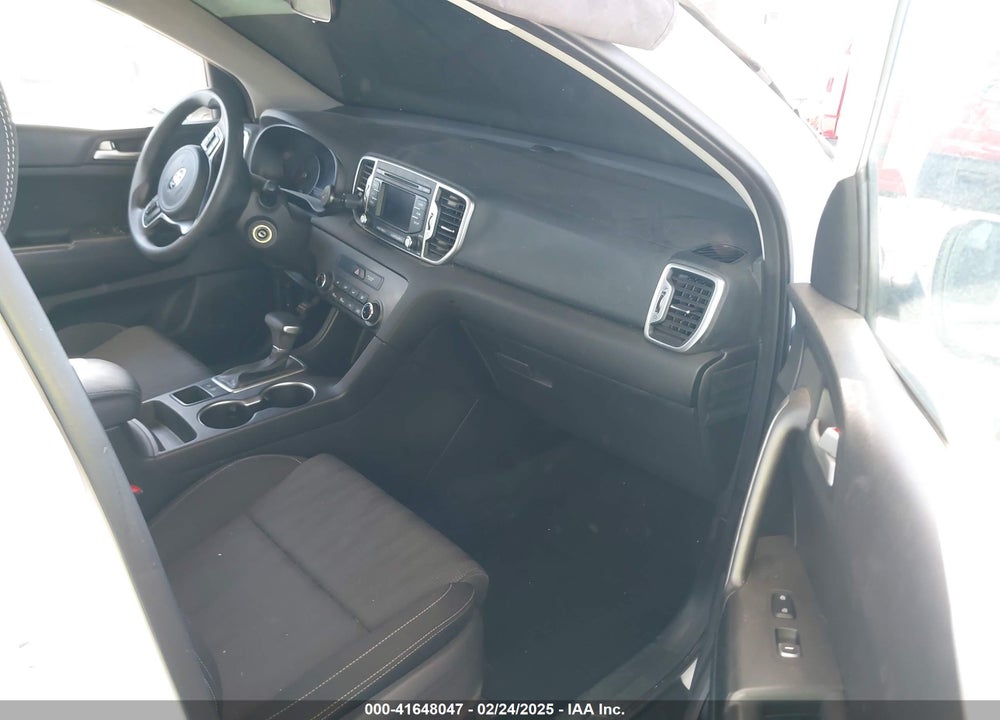 2019 KIA SPORTAGE LX VIN: KNDPM3ACXK7596080