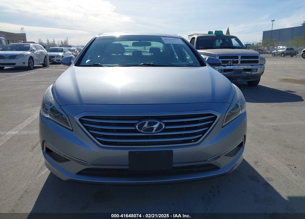 2015 HYUNDAI SONATA VIN: 5NPE24AF4FH156094