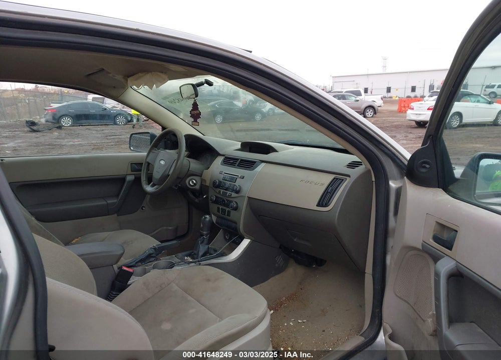 2008 FORD FOCUS S VIN: 1FAHP32N88W129532