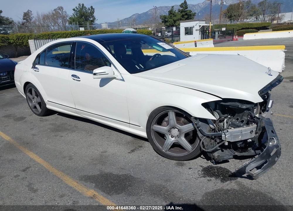 2011 MERCEDES-BENZ S 550 VIN: WDDNG7BB6BA373135