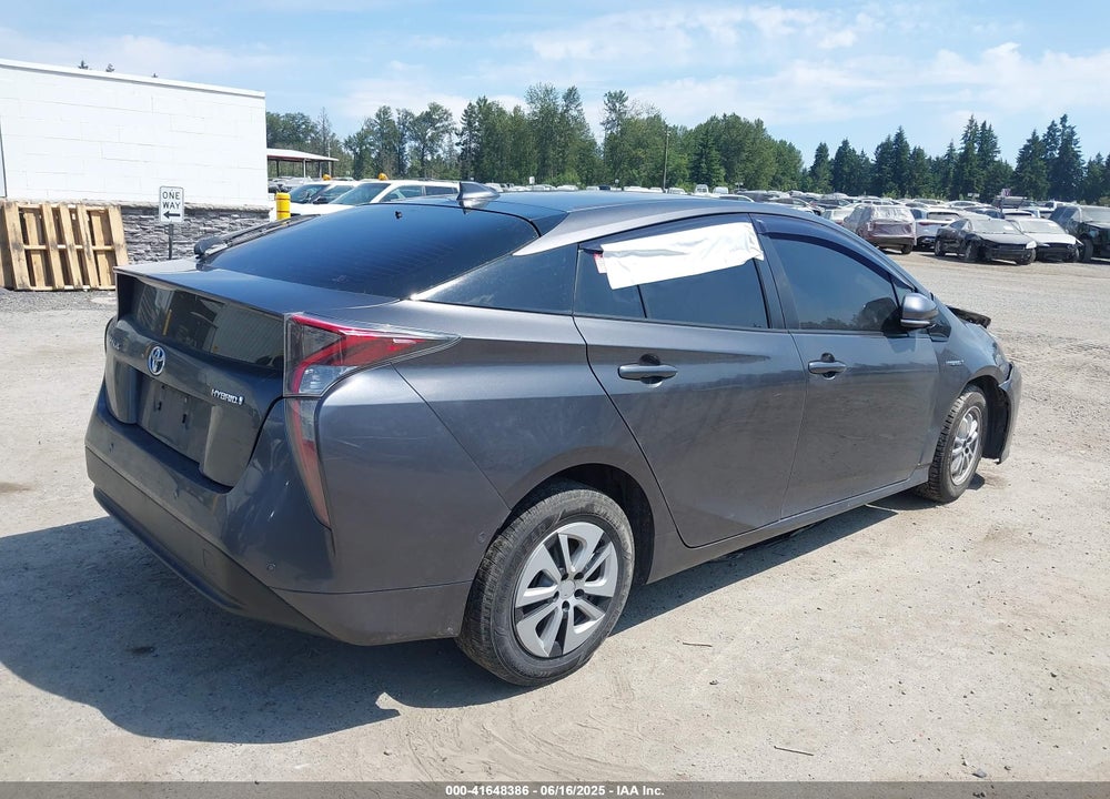 2018 TOYOTA PRIUS TWO VIN: JTDKBRFUXJ3582531