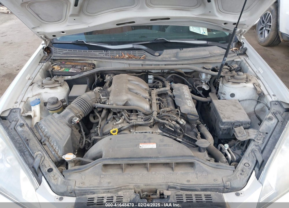 2010 HYUNDAI GENESIS VIN: KMHHU6KH6AU025181