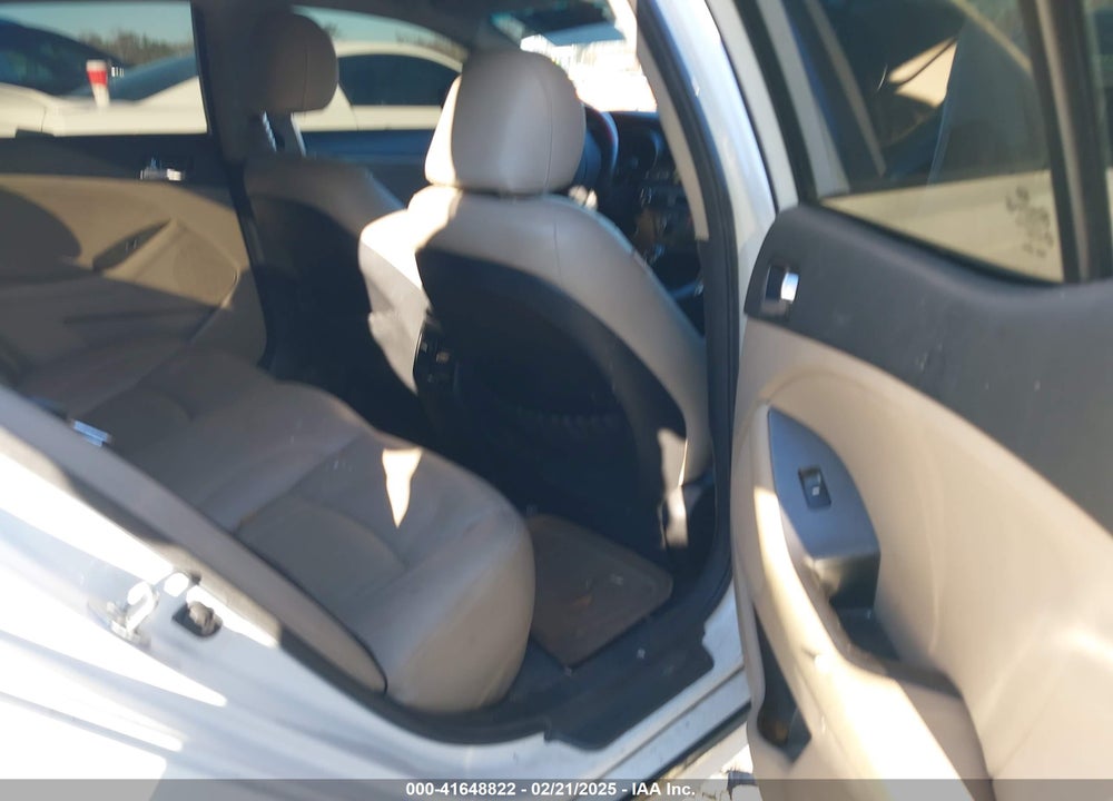 2013 KIA OPTIMA HYBRID VIN: KNAGM4AD2D5044521