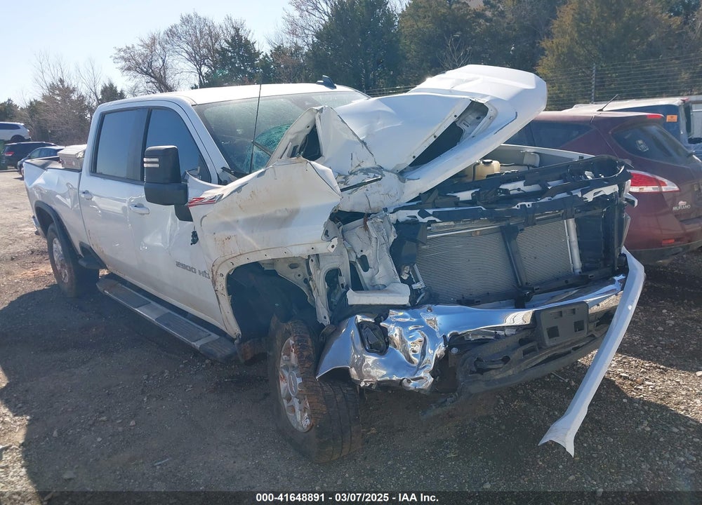 2024 CHEVROLET SILVERADO 2500HD 4WD STANDARD BED LT VIN: 2GC4YNE79R1210305