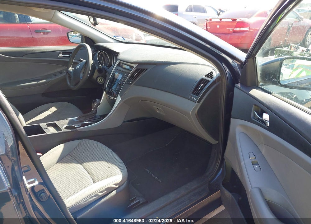 2012 HYUNDAI SONATA VIN: 5NPEB4AC3CH424232