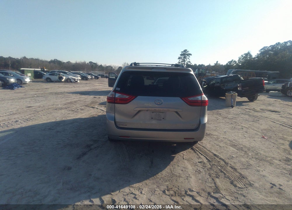 2015 TOYOTA SIENNA VIN: 5TDKK3DC5FS599850