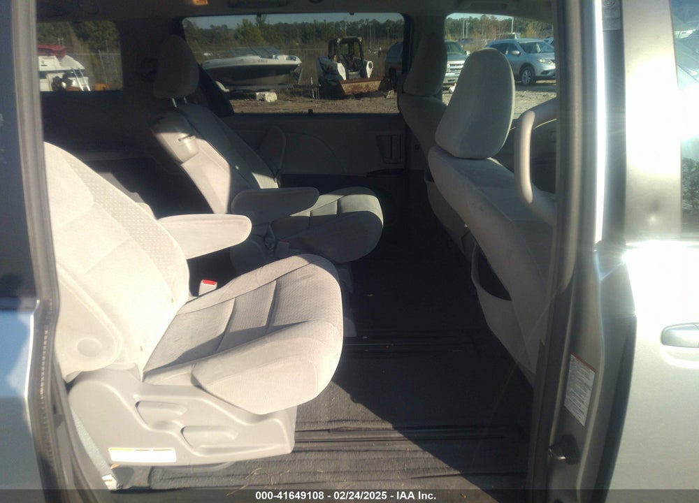 2015 TOYOTA SIENNA VIN: 5TDKK3DC5FS599850
