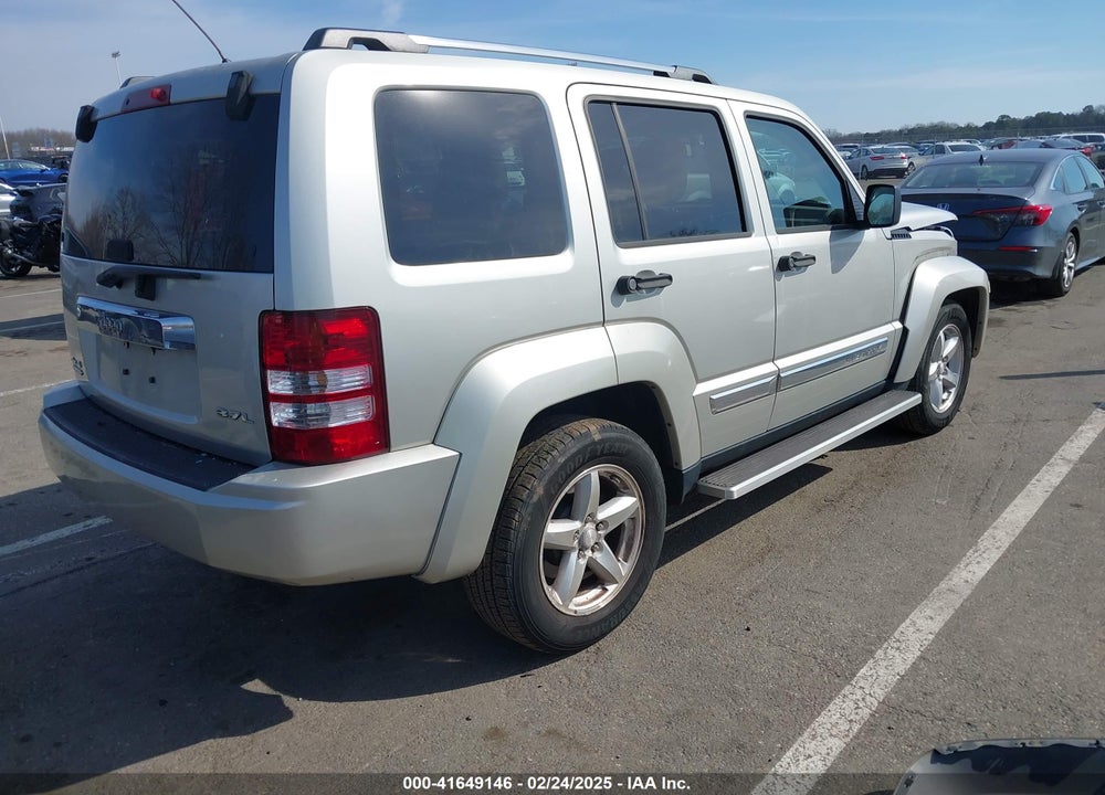 2008 JEEP LIBERTY VIN: 1J8GN58K38W226764