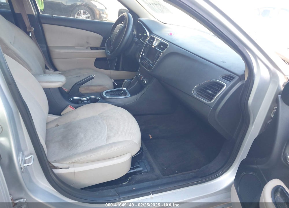 2012 CHRYSLER 200 VIN: 1C3CCBAG1CN170617