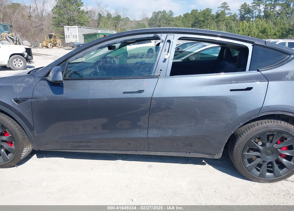 2020 TESLA MODEL Y VIN: 5YJYGDEEXLF045883