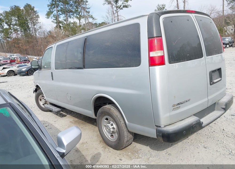 2020 CHEVROLET EXPRESS PASSENGER RWD 2500 REGULAR WHEELBASE LS VIN: 1GAWGEFP0L1263765