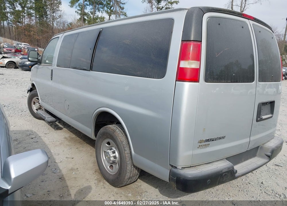 2020 CHEVROLET EXPRESS PASSENGER RWD 2500 REGULAR WHEELBASE LS VIN: 1GAWGEFP0L1263765