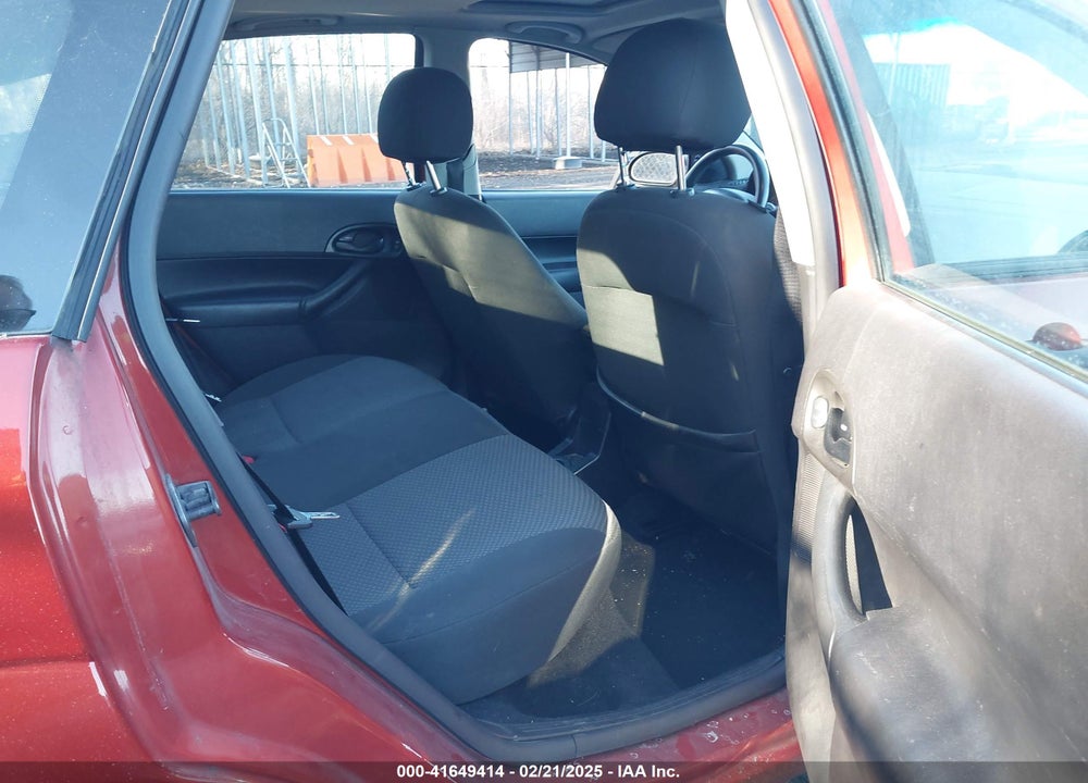 2006 FORD FOCUS VIN: 1FAHP37N76W201942