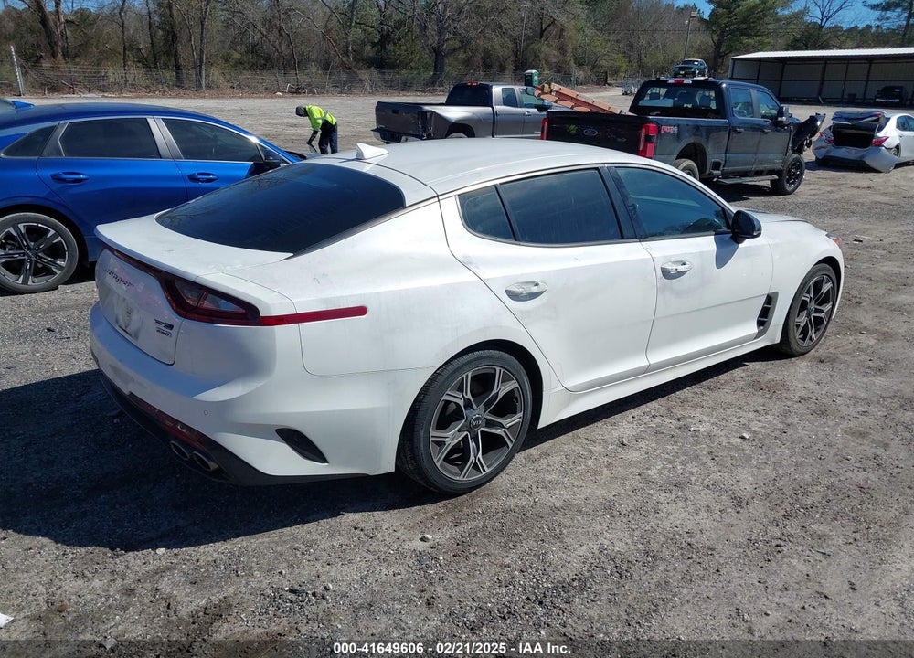 2020 KIA STINGER VIN: KNAE15LA3L6081076