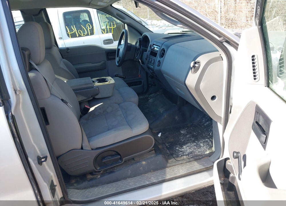 2004 FORD F-150 STX/XL/XLT VIN: 1FTRX12W84NC37712