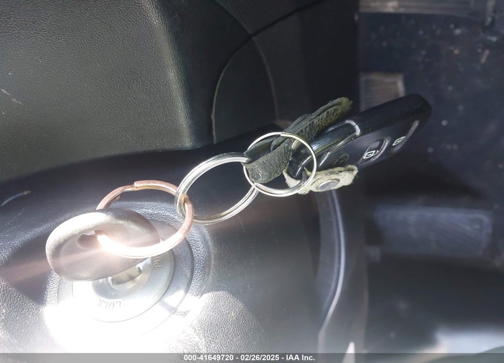 2010 HYUNDAI TUCSON VIN: KM8JUCAC2AU093287
