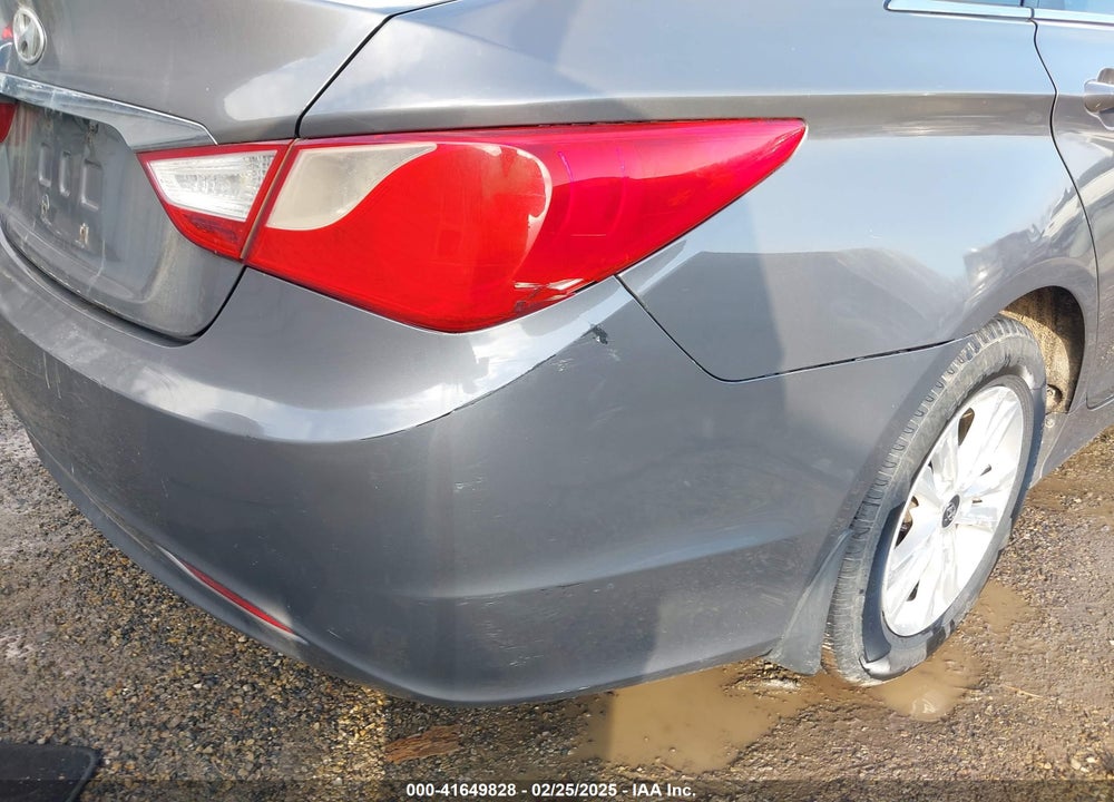 2013 HYUNDAI SONATA GLS VIN: 5NPEB4AC8DH548014