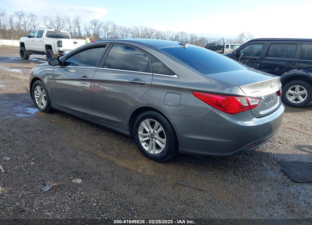 2013 HYUNDAI SONATA GLS VIN: 5NPEB4AC8DH548014
