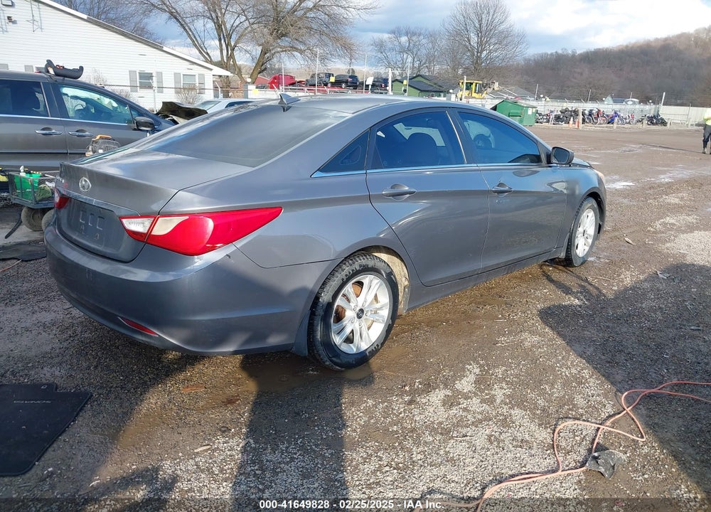 2013 HYUNDAI SONATA GLS VIN: 5NPEB4AC8DH548014