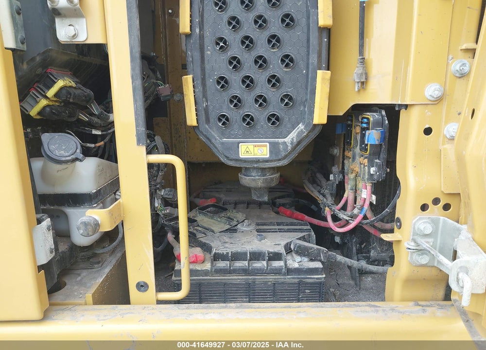 2021 CATERPILLAR 326 7B EXCAVATOR VIN: CAT00326CMFJ10247