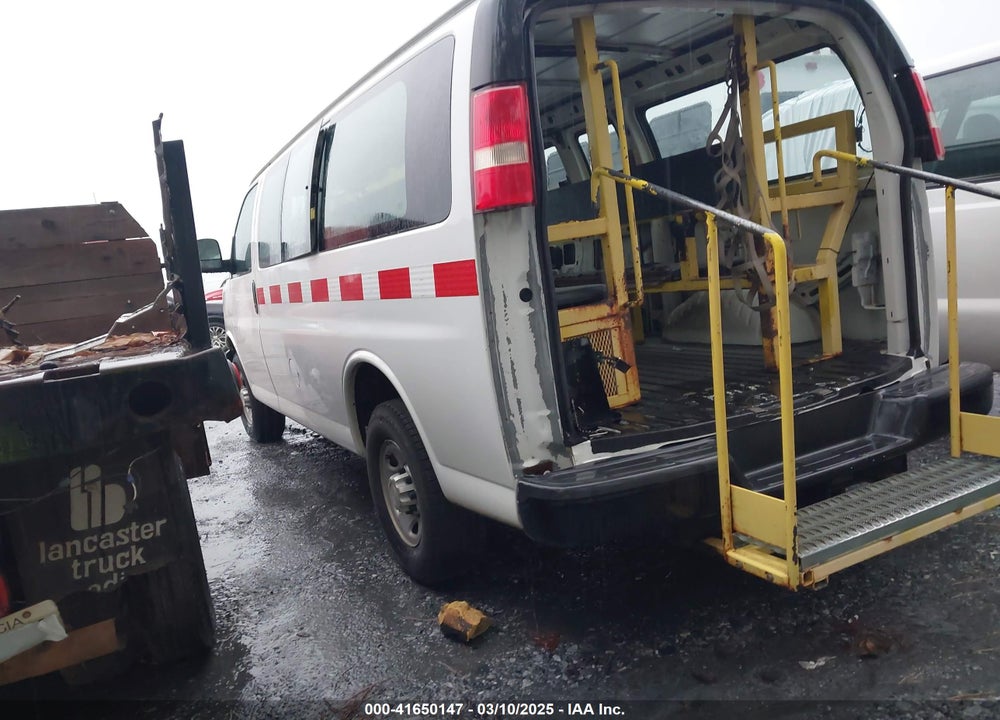 2016 CHEVROLET EXPRESS G2500 VIN: 1GCWGAHF1G1217632