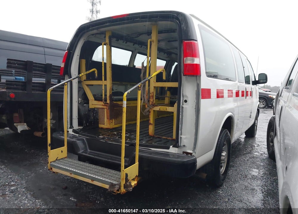 2016 CHEVROLET EXPRESS G2500 VIN: 1GCWGAHF1G1217632