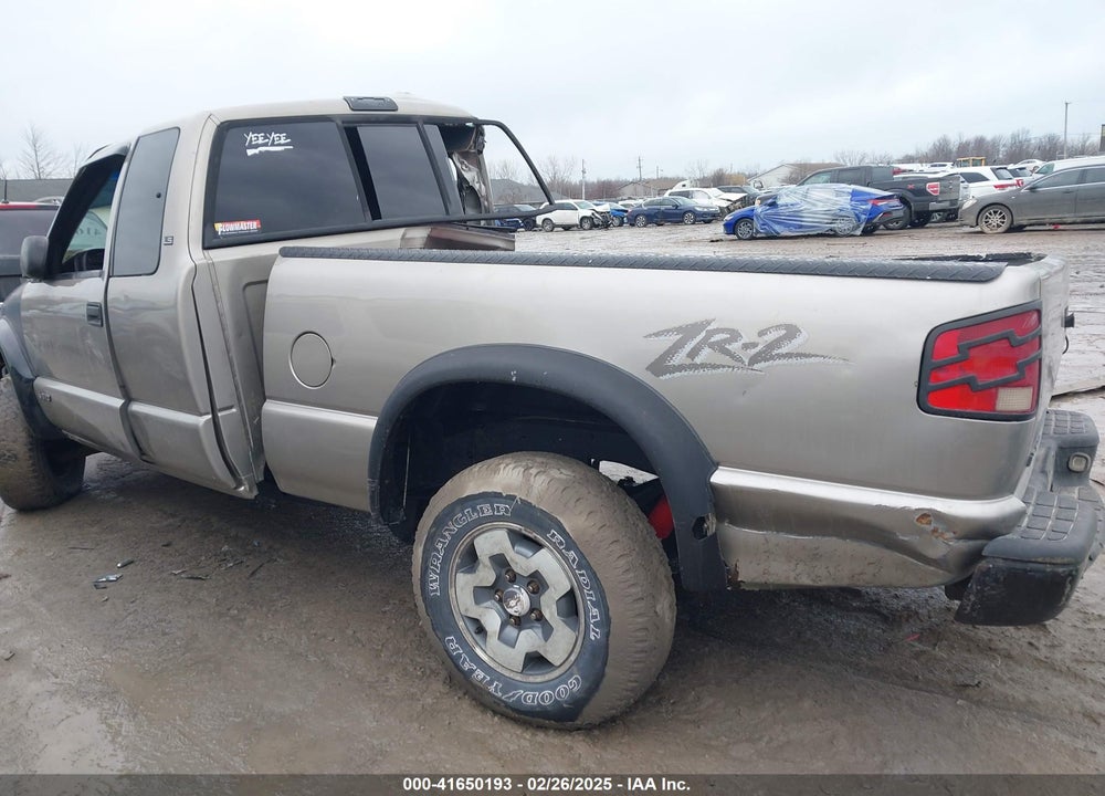 2000 CHEVROLET S-10 LS VIN: 1GCCT19W5Y8126983