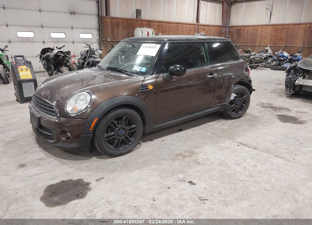 2012 MINI COOPER VIN: WMWSU3C53CT260043