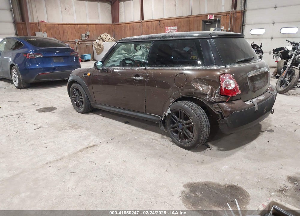 2012 MINI COOPER VIN: WMWSU3C53CT260043