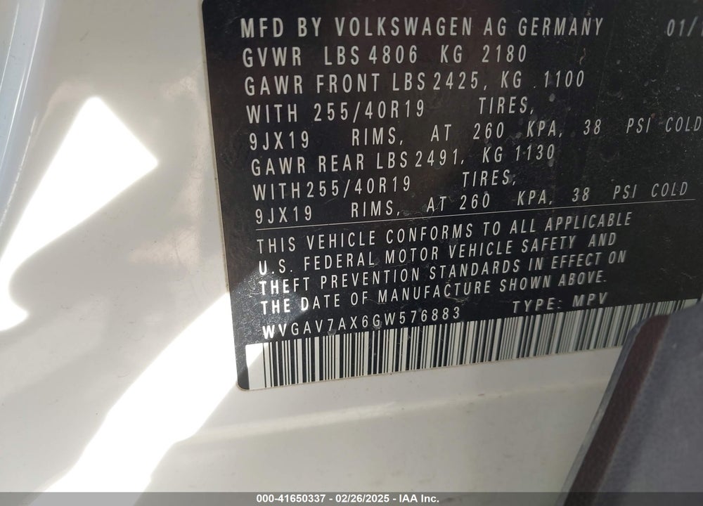 2016 VOLKSWAGEN TIGUAN VIN: WVGAV7AX6GW576883