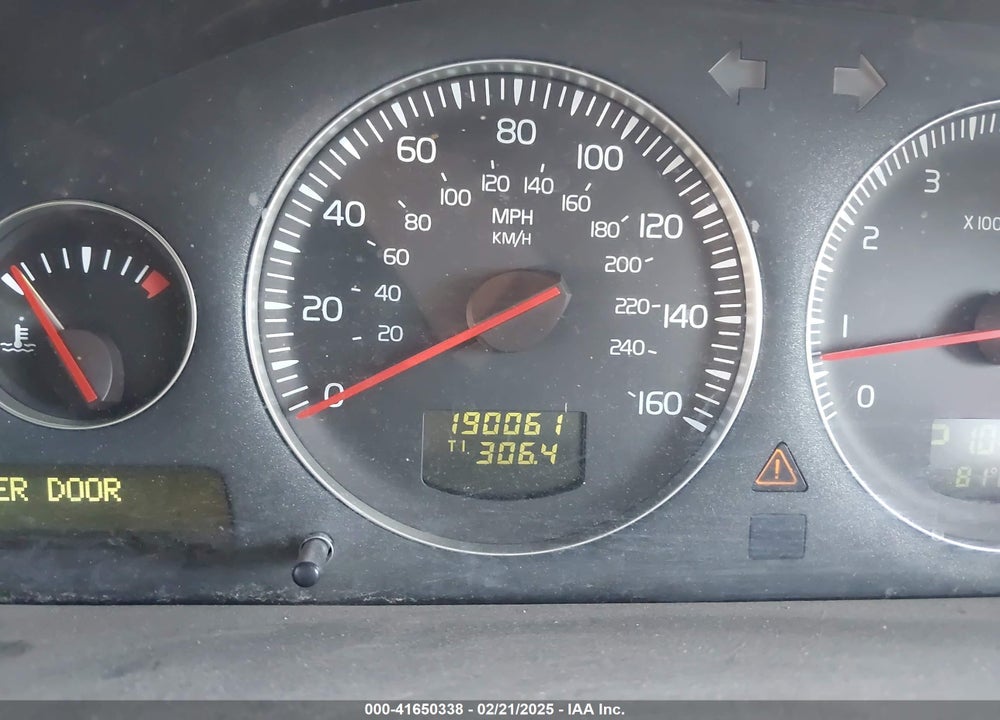 2005 VOLVO XC90 2.5T AWD VIN: YV1CZ911851187269