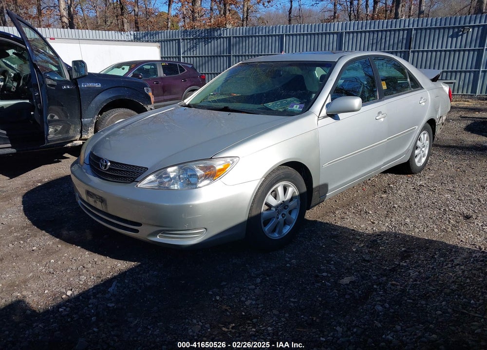 2002 TOYOTA CAMRY XLE VIN: 4T1BE30K22U579352