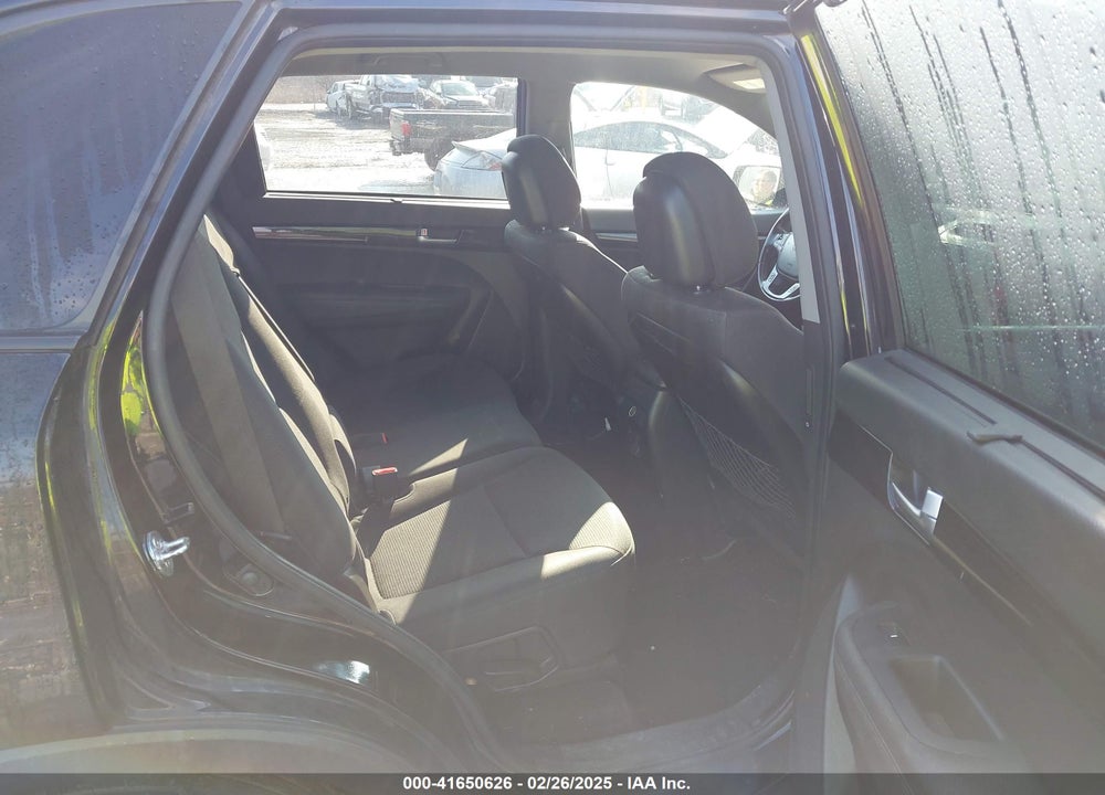 2014 KIA SORENTO VIN: 5XYKTDA73EG445157