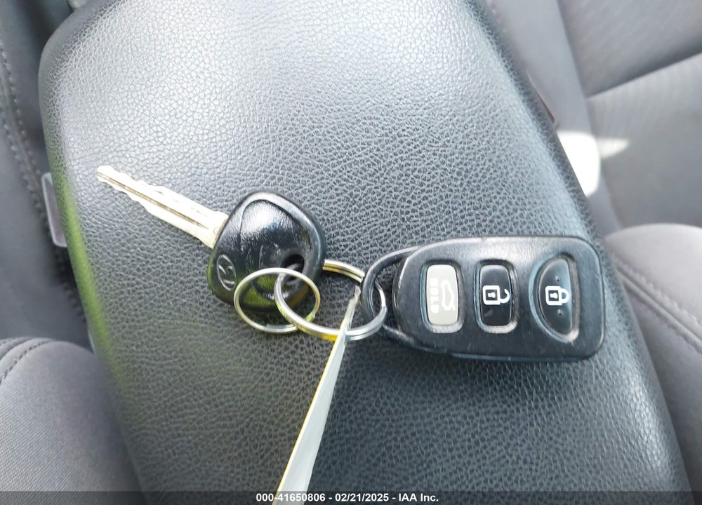 2016 HYUNDAI ELANTRA SE VIN: 5NPDH4AE0GH687389