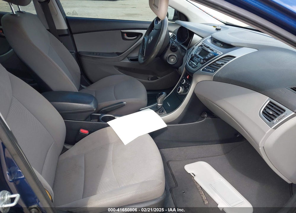 2016 HYUNDAI ELANTRA SE VIN: 5NPDH4AE0GH687389