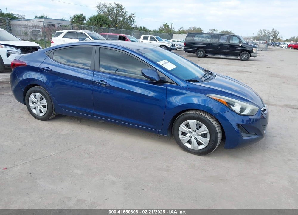 2016 HYUNDAI ELANTRA SE VIN: 5NPDH4AE0GH687389