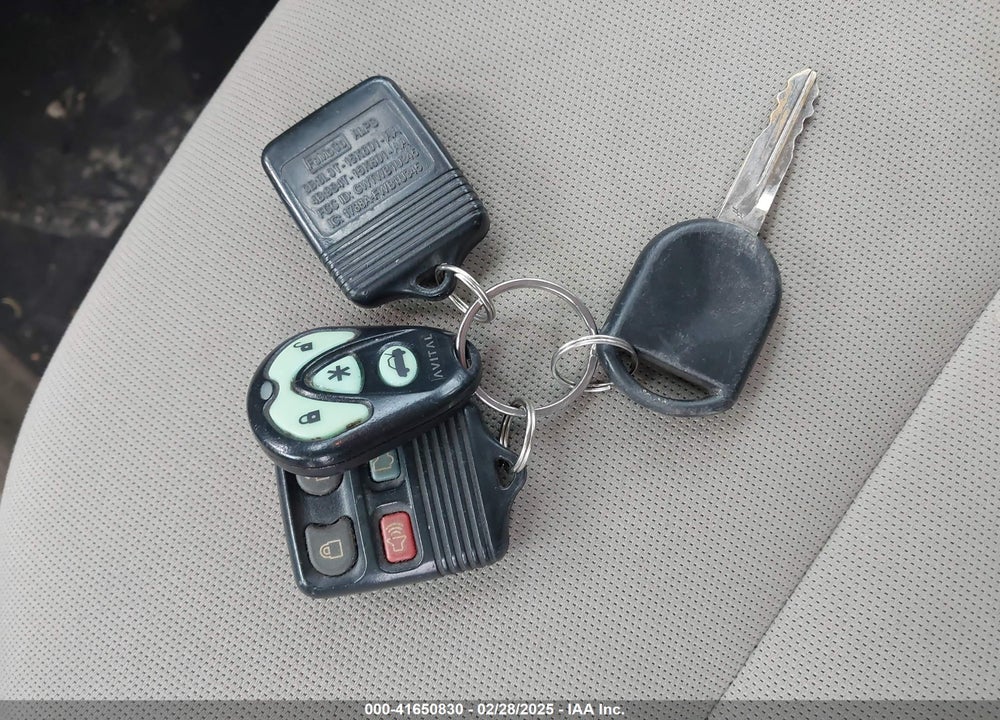 2008 FORD FOCUS SE/SES VIN: 1FAHP35N98W186110