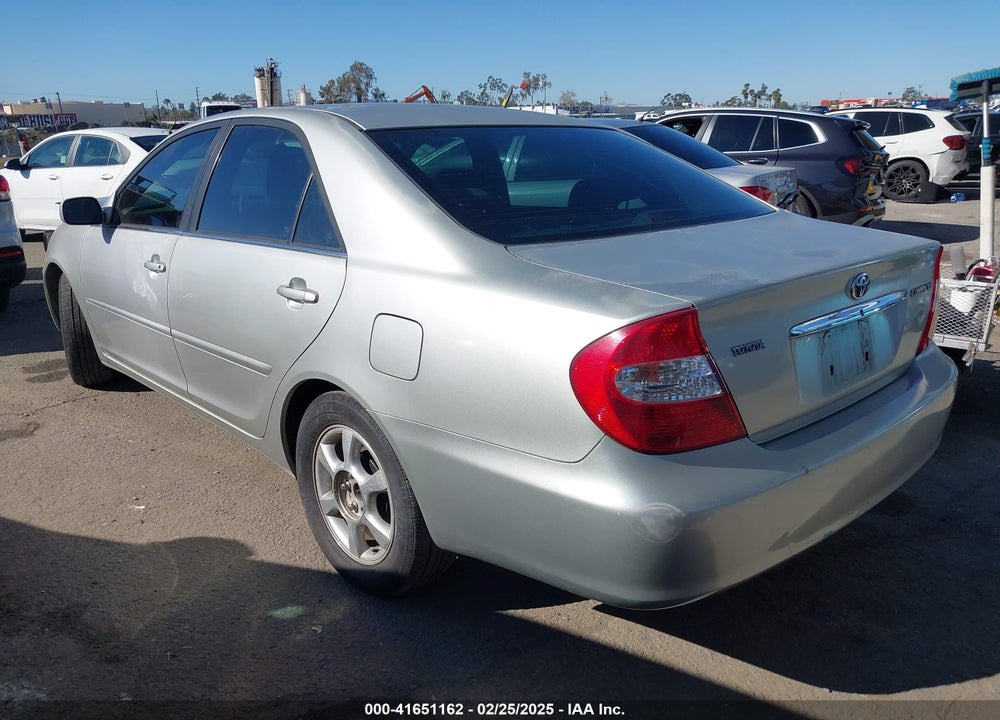 2002 TOYOTA CAMRY LE VIN: JTDBE32K520115545