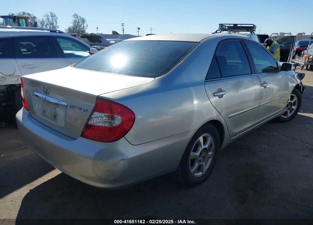 2002 TOYOTA CAMRY LE VIN: JTDBE32K520115545